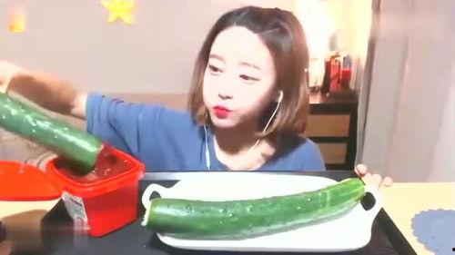 娱乐吃瓜酱大学生,揭秘大学生活中的趣味瞬间
